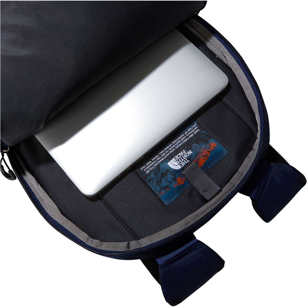 The North Face mochila montaña RECON 05