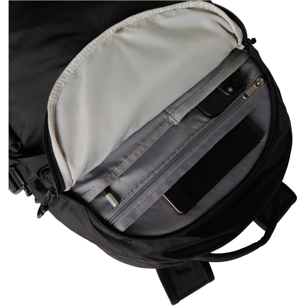 The North Face mochila montaña ROUTER 06