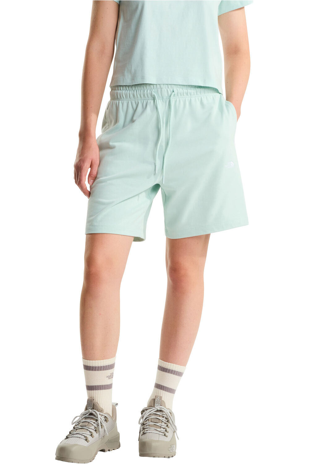 The North Face pantalón corto deporte mujer W ESSENTIAL LIGHT RELAXED SHORTS vista frontal