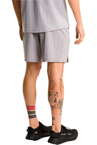 The North Face pantalón corto montaña hombre M 24/7 PENTADOME EMBOSSED 7IN SHORTS vista trasera