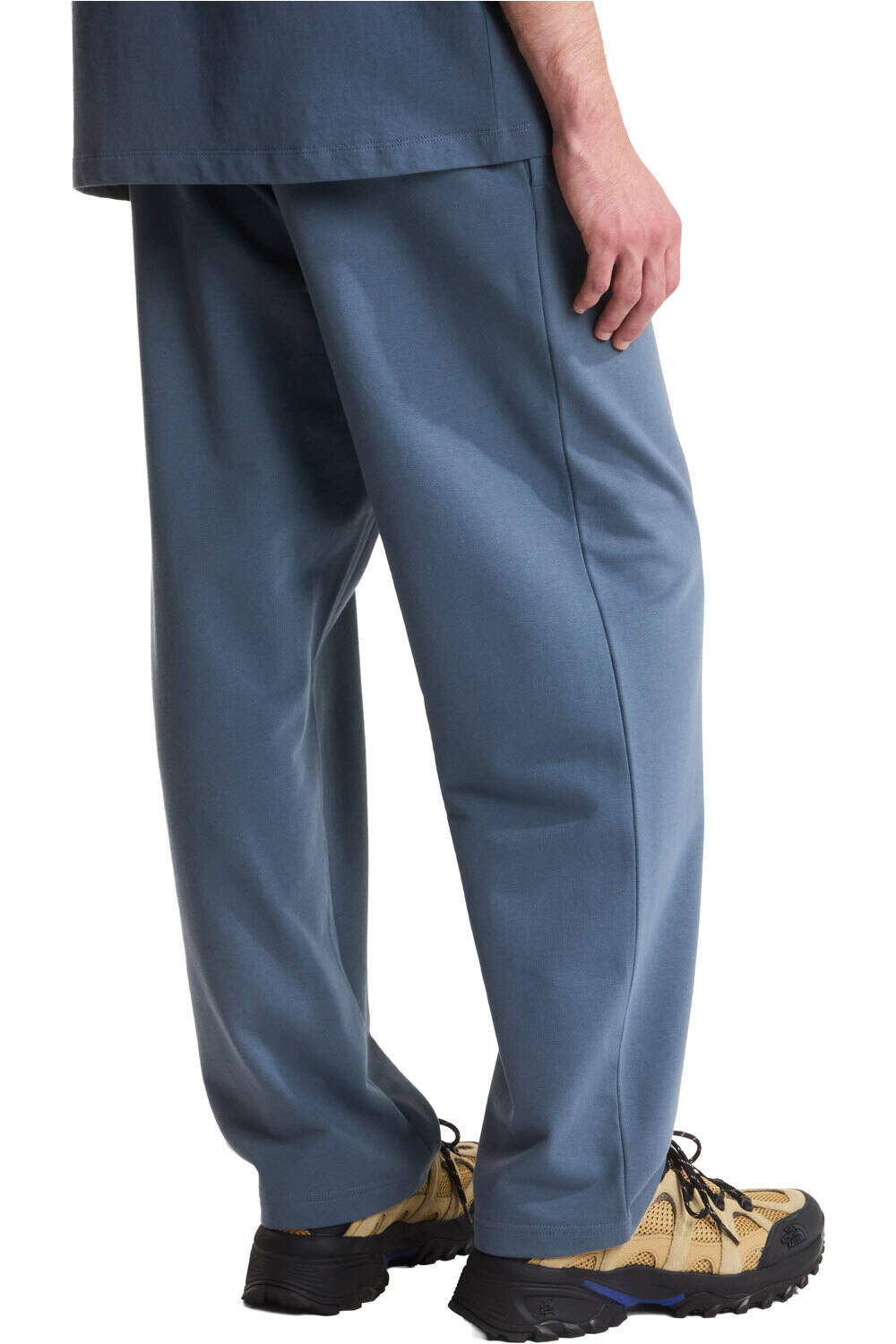 The North Face pantalón hombre M ESSENTIAL LIGHT RELAXED STRAIGHT PANT vista trasera