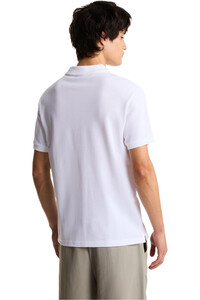 The North Face polo manga corta hombre M ESSENTIAL REGULAR POLO vista trasera