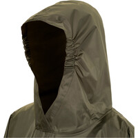 Trekmates poncho montaña Deluxe Poncho 01